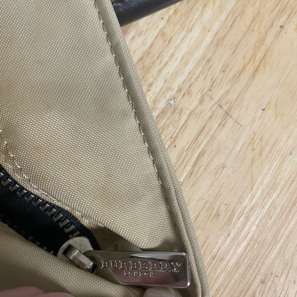 Burberry tote - Picture 7 of 14